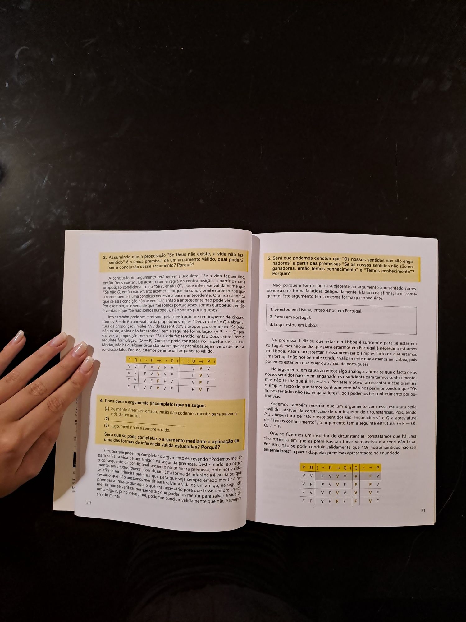 Livro Como responder a perguntas de Filosofia 10º ano
