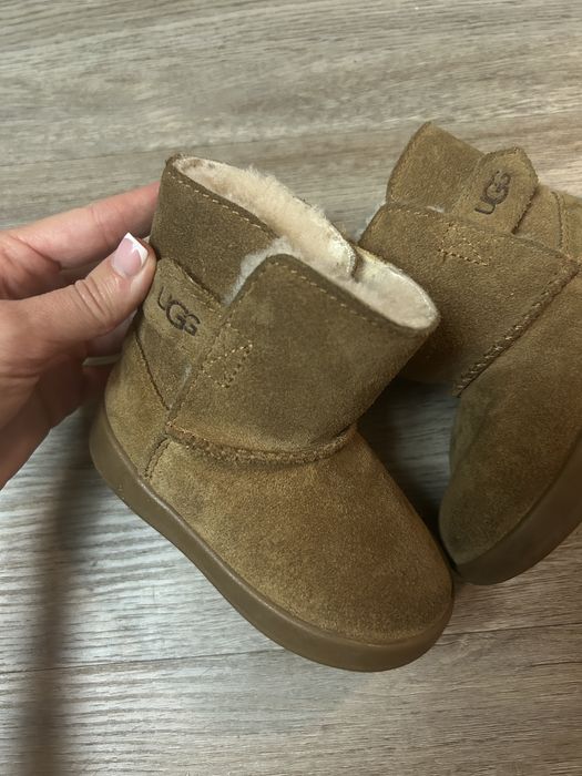 Дитячі натуральні ugg