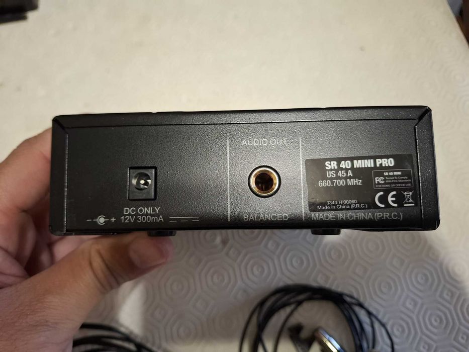 AKG WMS 40 Mini Instrument Set + MICRO AKG CK 97 L B-Stock (COMO NOVO)