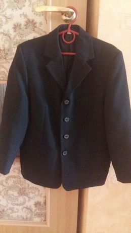 р134 Школьный черный пиджак