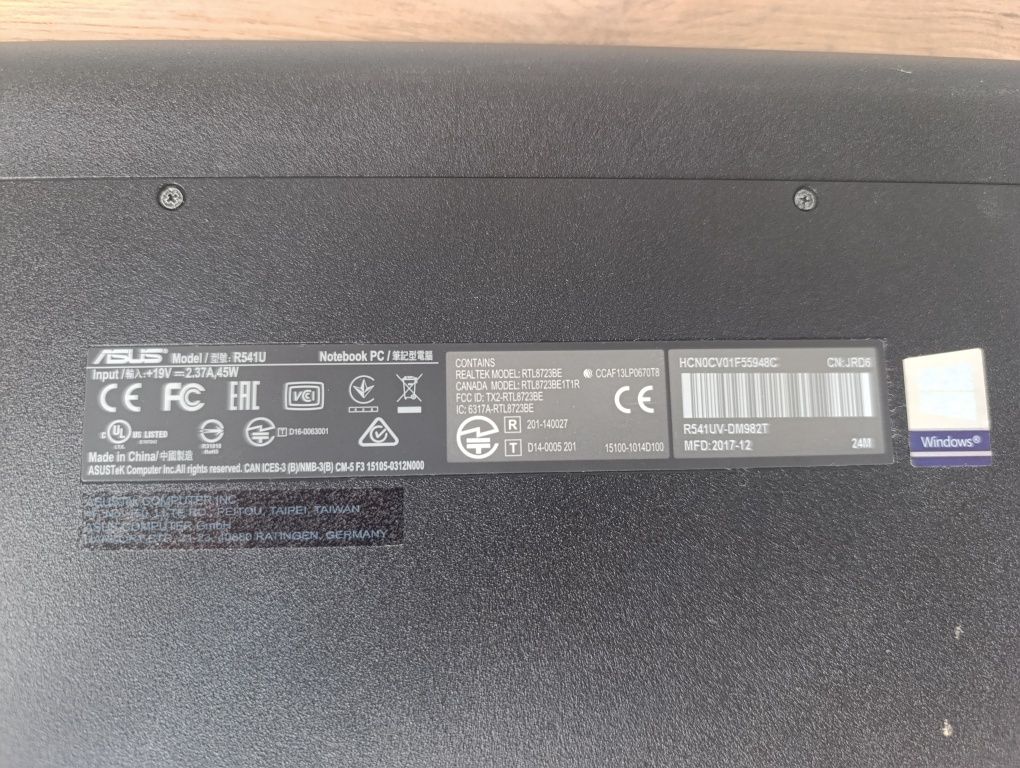 Laptop Asus R541U i3-6006U 4GB RAM 256GB SSD Full HD Windows 10