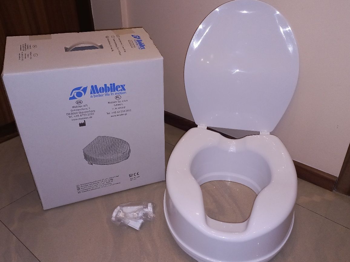 Nasadka toaletowa z przykrywką 15 cm Mobilex
