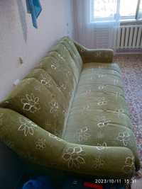Продается хороший качественный диван, изготовление в современном стиле