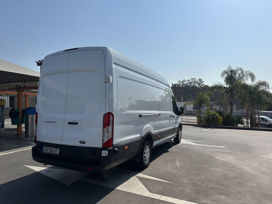 Ford Transit Maxi