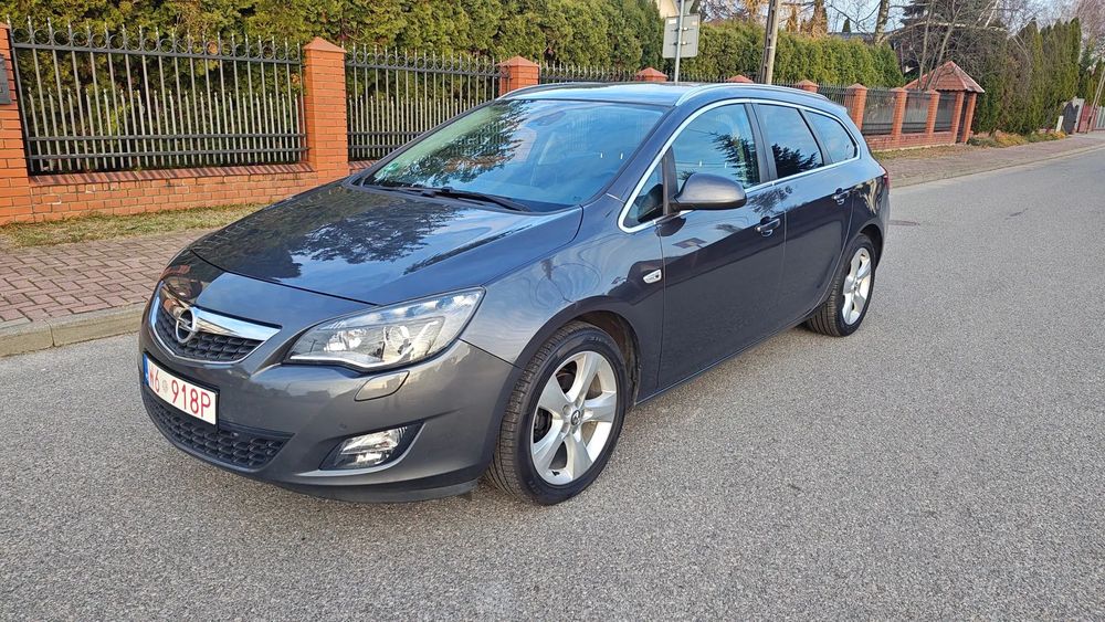 Opel Astra Astra J 1.4 Turbo 2011 Xenon sprowadzona oryginał