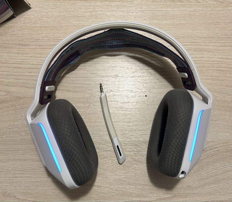 Słuchawki logitech g733