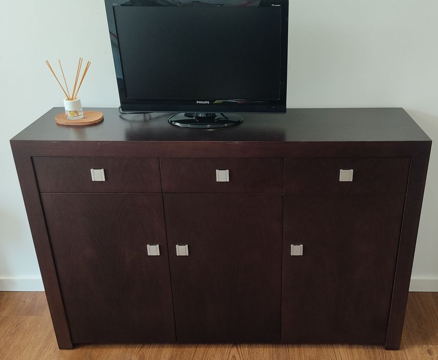 Sapateira em madeira castanho chocolate