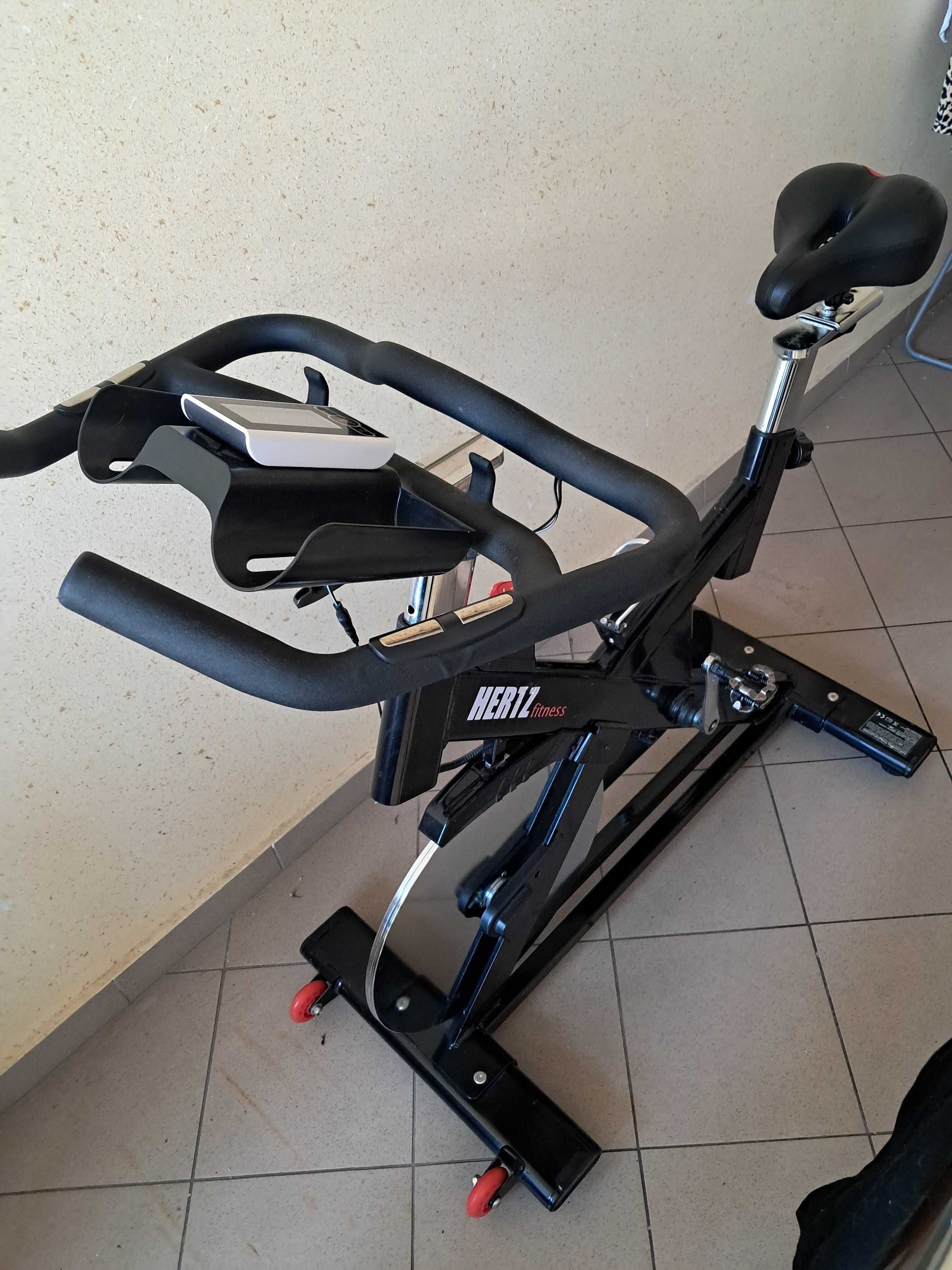 Rower spinningowy Hertz XR-440 + dwa rodzaje pedałów + buty