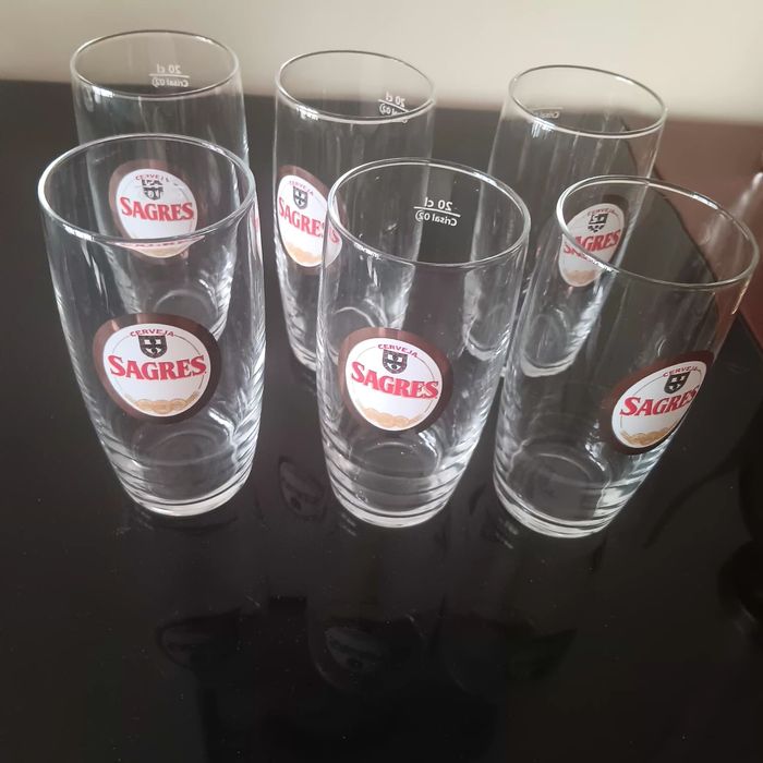 Varios copos super bock e sagres