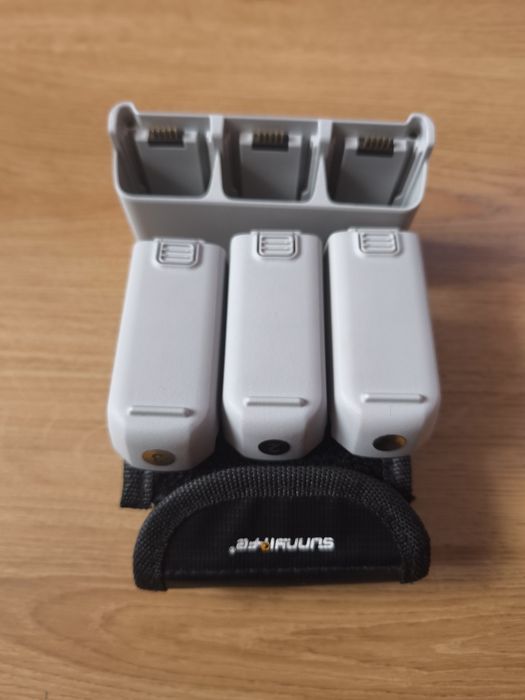 Dron DJI Neo, Motion 3, bogaty zestaw