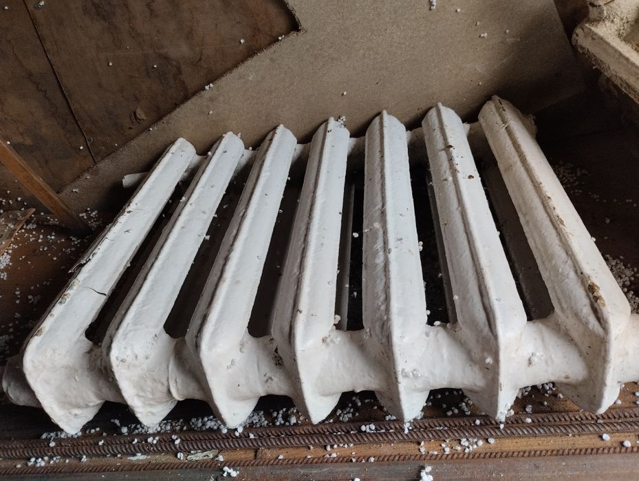 Продам чавунні батареї