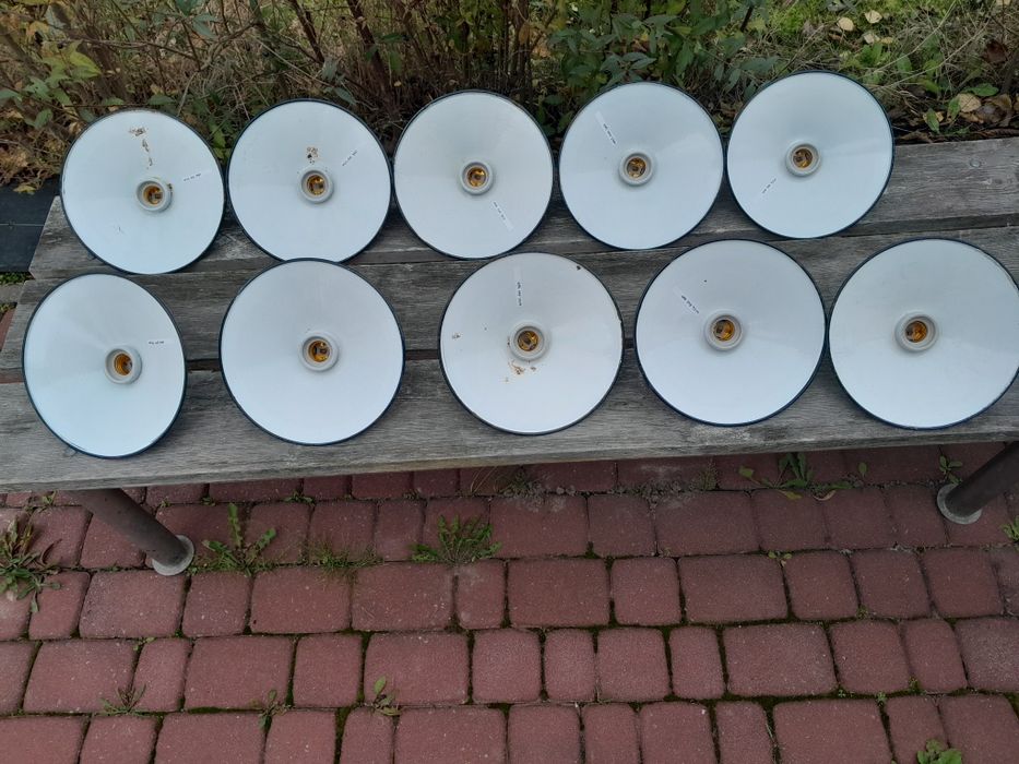 Stary klosz PRL, lampa emaliowana, 10 szt.