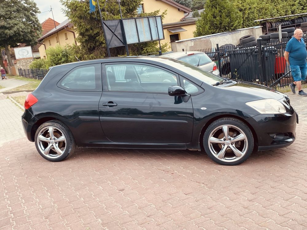 toyota auris 2007 poj 1,6 przeb 137tyś AUTOMAT zadbany