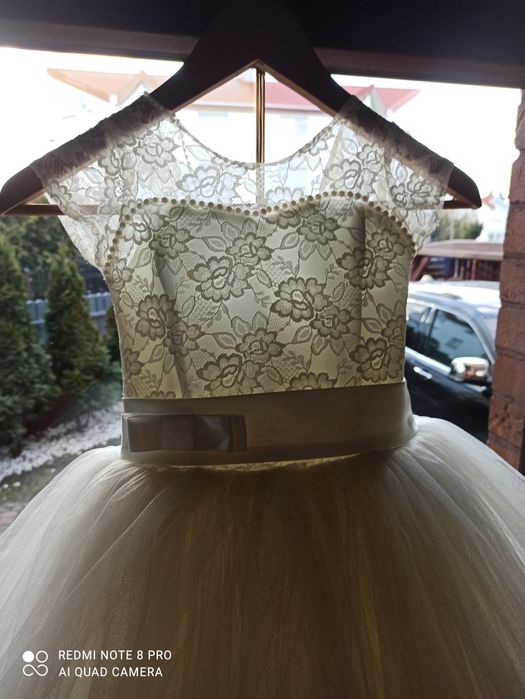 Piekna sukienka jak ślubna