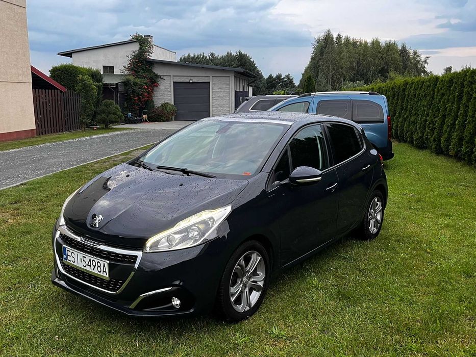 Peugeot 208 signature panorama 1.5 hdi