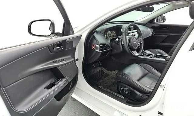 2018 Jaguar XE 2.0 дизель можно з ПДВ