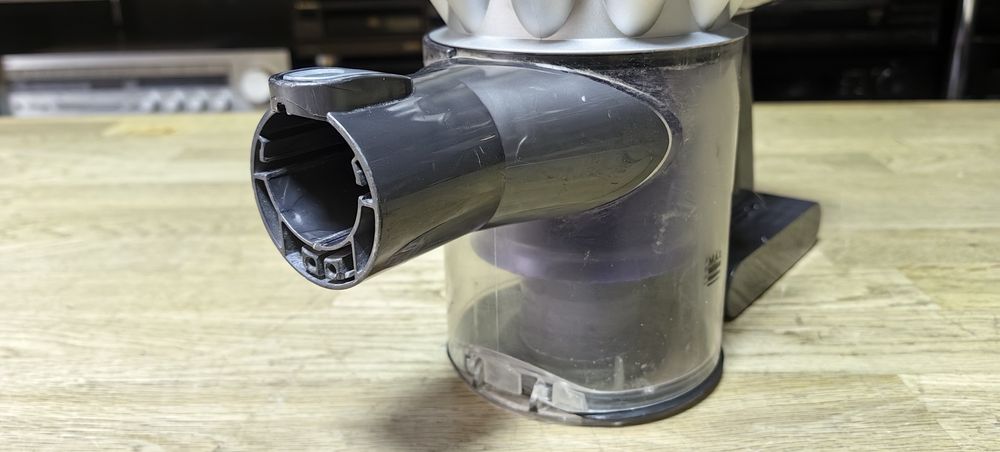 Бездротовий пилосмок Dyson V6