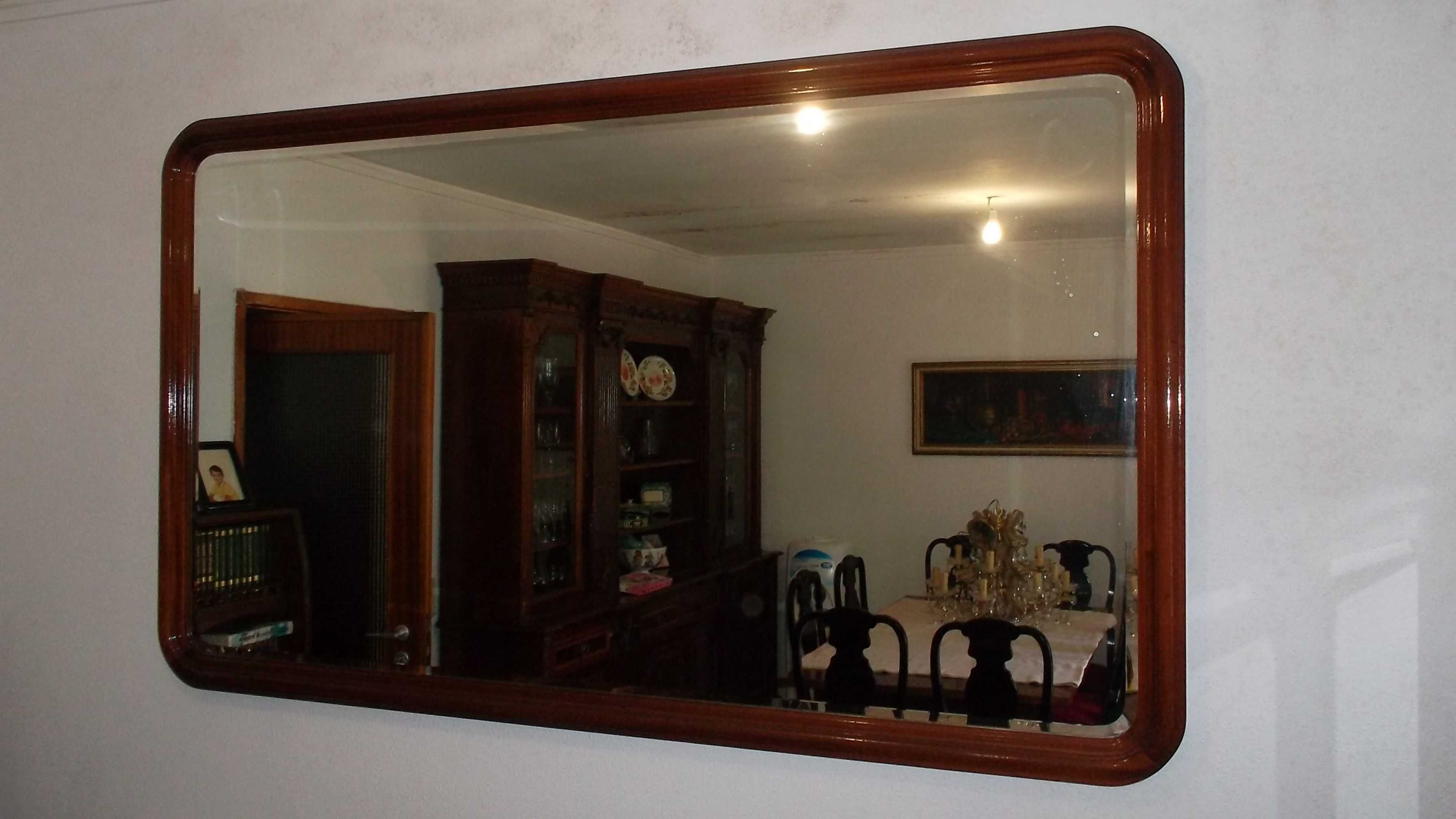 Espelho de sala aprox. 105x180cm com moldura em madeira, Usado