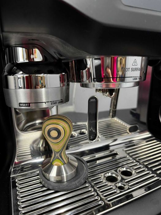 Kolbowy ekspres do kawy Sage SES990BTR