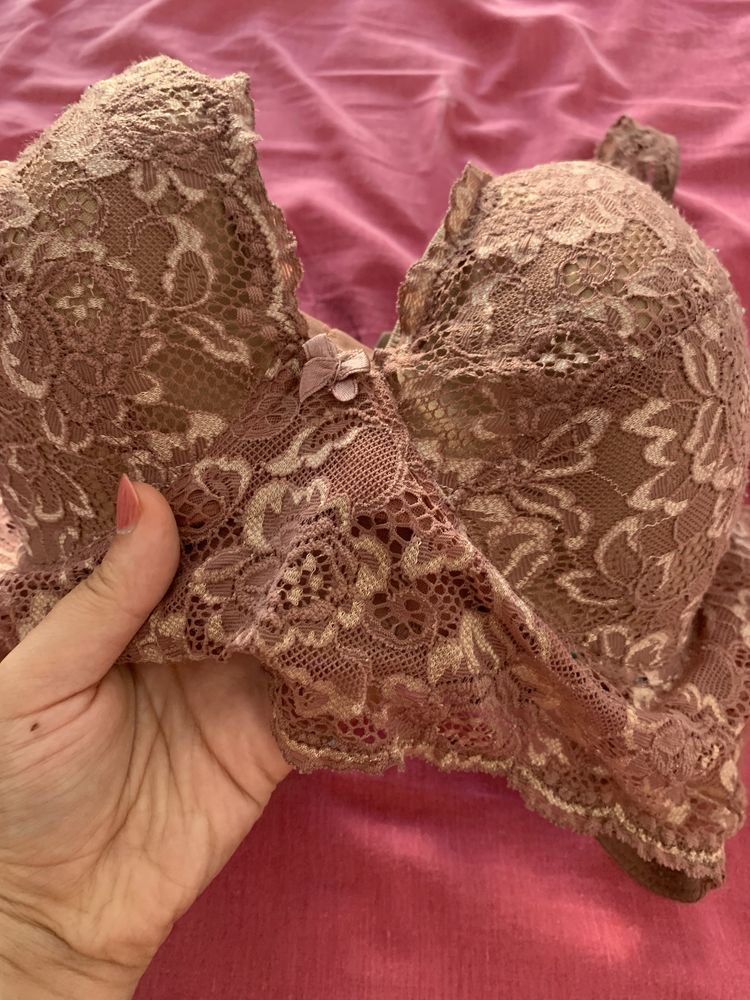 Sutiã de renda rosa velho Tezenis