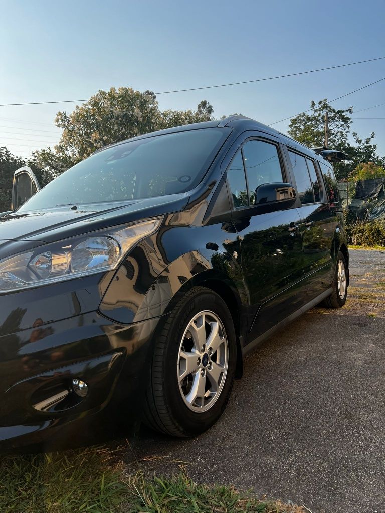 Ford Tourneo Connect como nova
