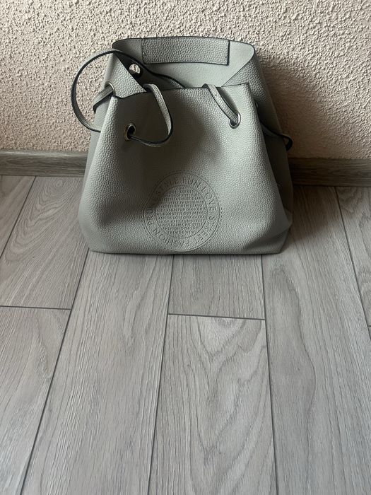 Sprzedam szara torebke