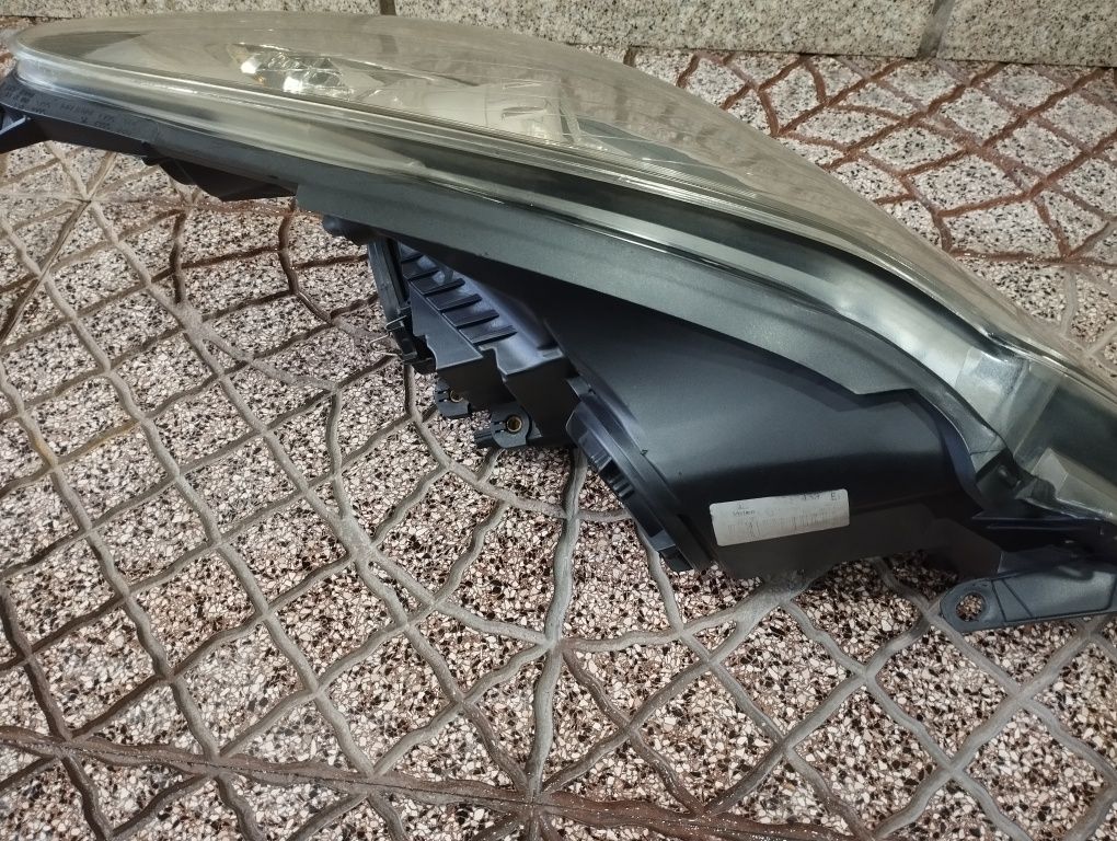 Corsa D farol LE original