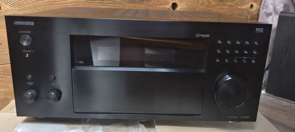 Onkyo TX-RZ820 amplituner 4k 60hz Dolby Vision, Atmos, DTS:X 180W x 7