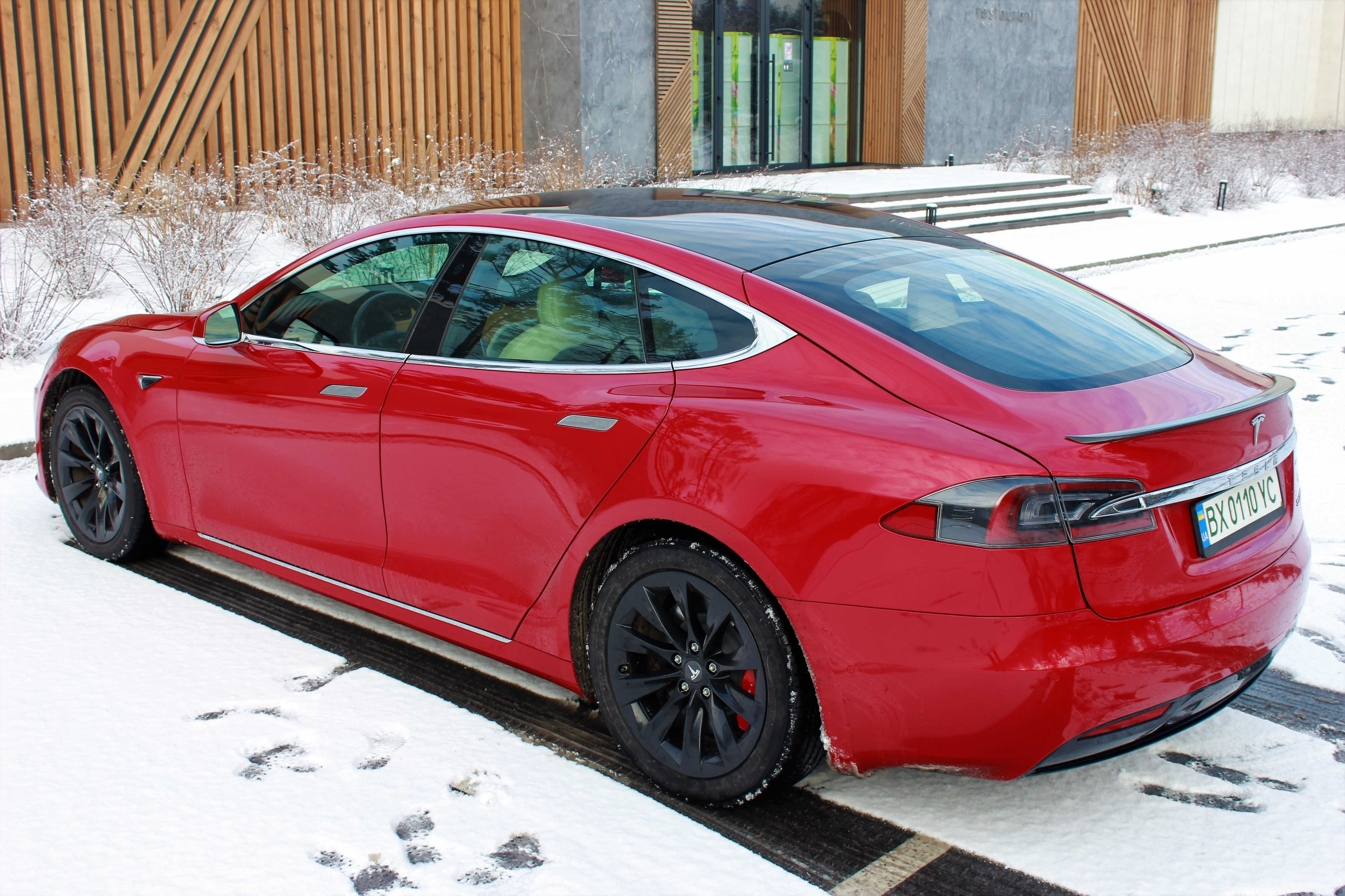 Tesla Model S 2021 Performance Ludicrious Edition