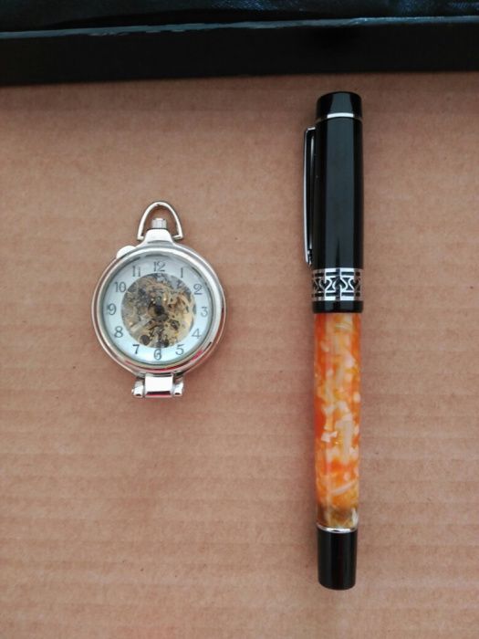 Conjunto relógio de bolso (corda) & caneta de aparo com tinta