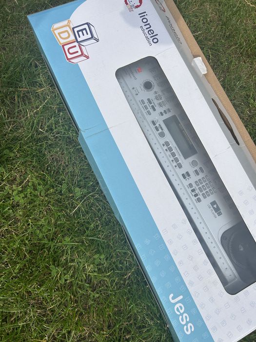 Organy, stan prawie jak nowy super spraedza sie dla początkujacych