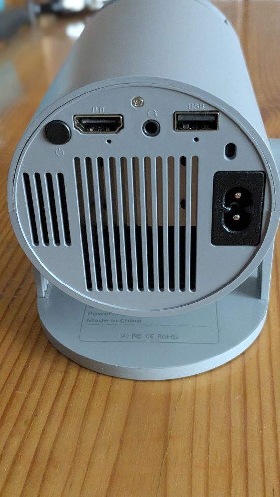 Портативный проектор Magic Cube HY300 : Android 11, WiFi, Bluetooth