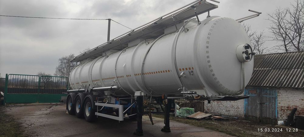 Послуги з перевезення та зберігання рослинної олії