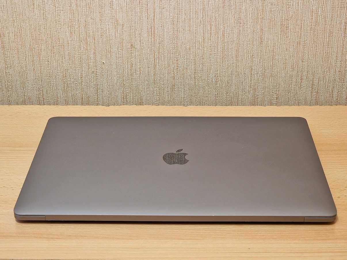 Apple MacBook Pro 15,4 AMD Radeon Pro 560X(4Gb) Corei7 RAM16 SSD1000Gb
