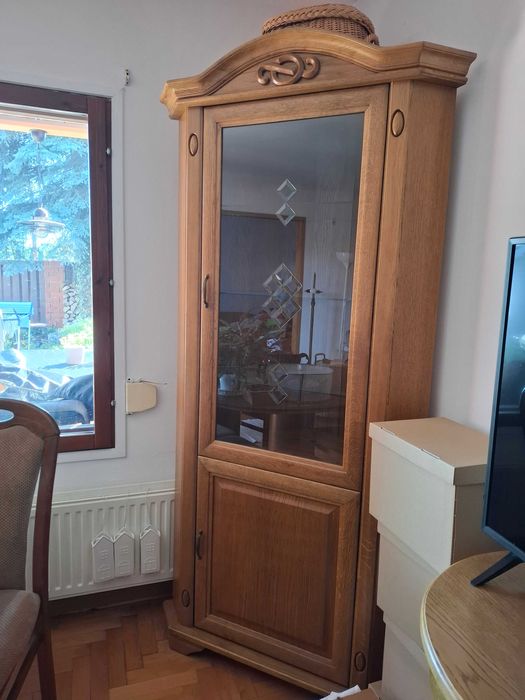 Witryna narożna (szafka, regał)