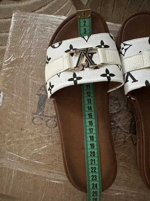 Louis vuitton шлёпанцы р. 38