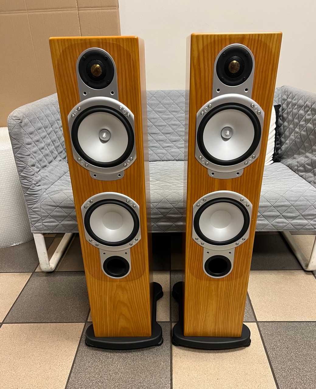 Monitro Audio silver RS6 kolumny podłogowe