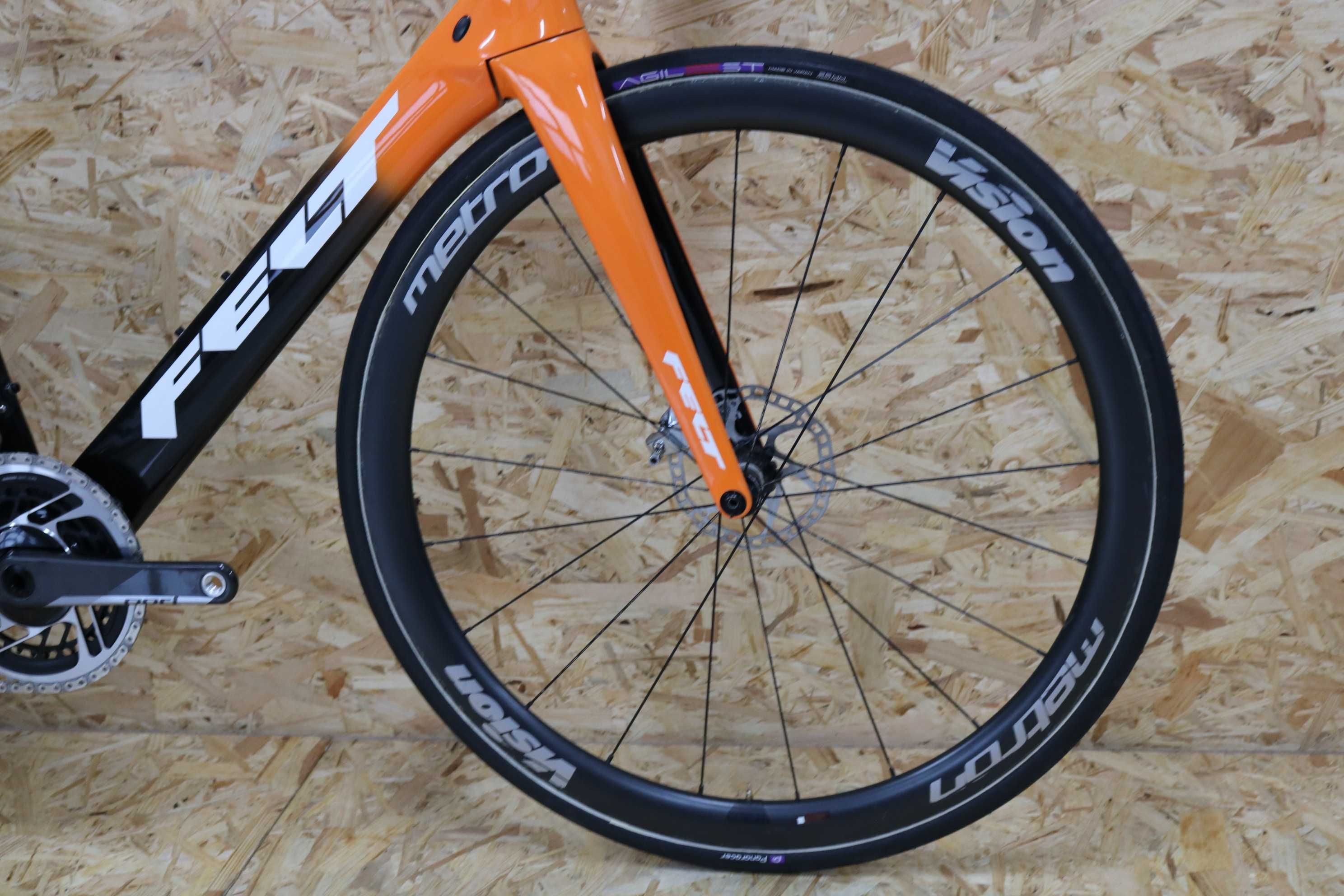 Bicicleta aero / Felt AR / Sram Red AXS
