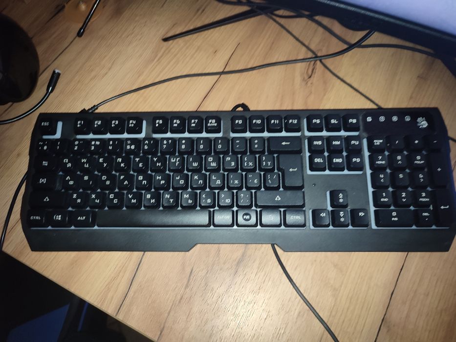 Клавиатура Bloody  Мембранна з RGB. Подсвіткою ігрова