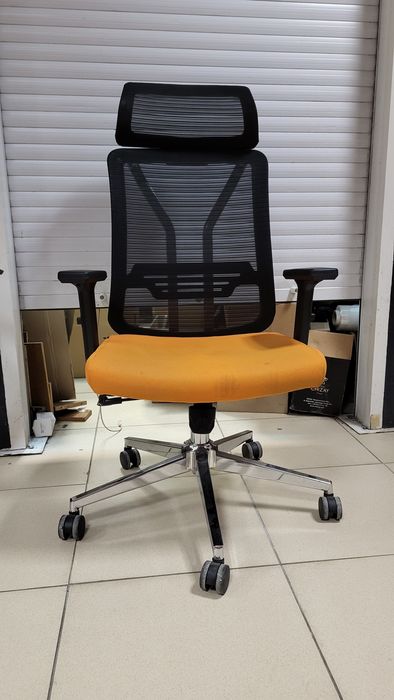 Крісло офісне для керівника GT Racer X-W80 Black/Orange