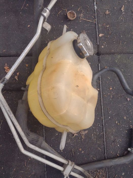 Dodge Journey Freemont 08- zbiorniczek wyrównawczy CRD 2.0