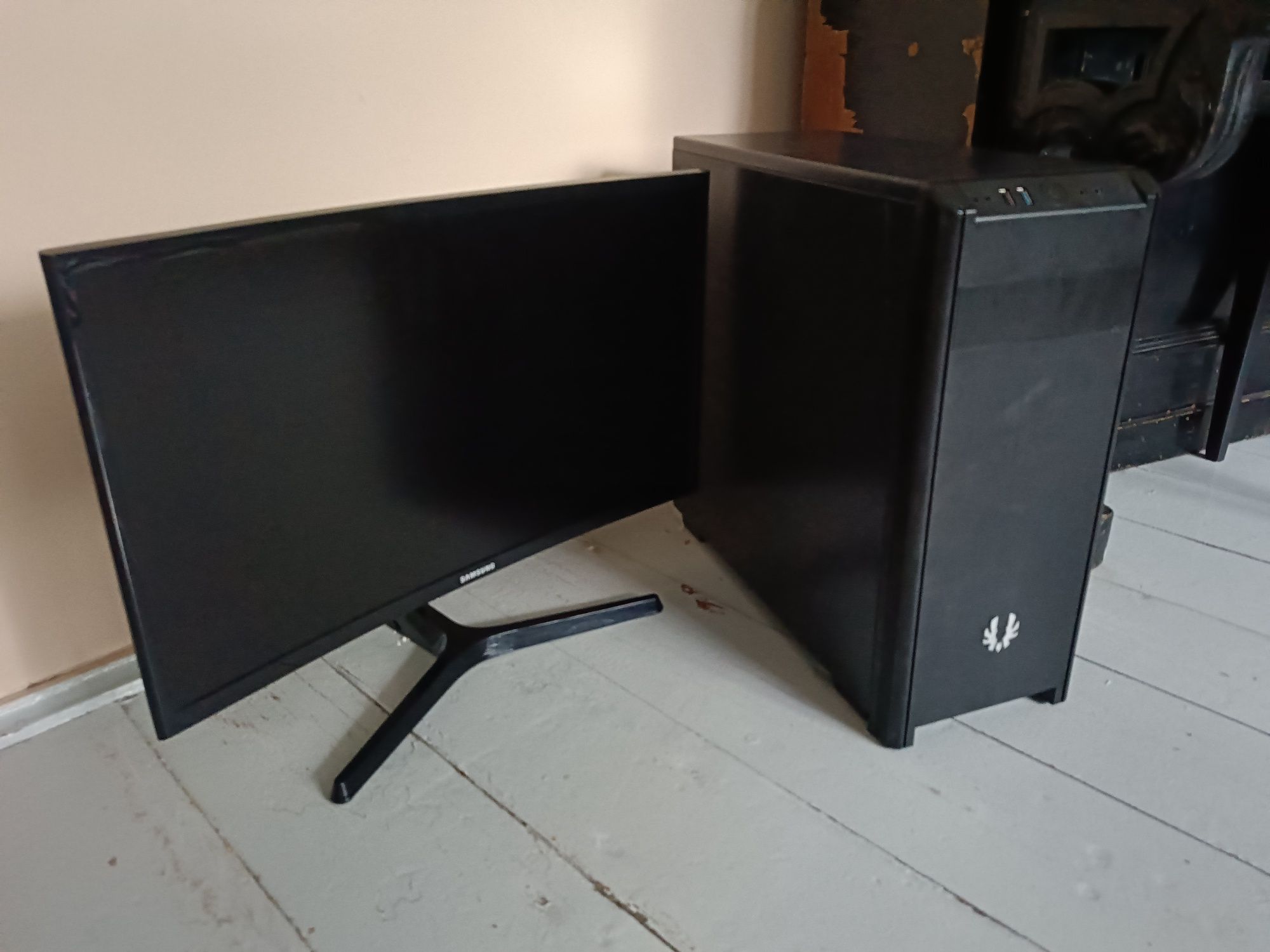 Komputer PC + monitor 24 cale. Do gier/pracy