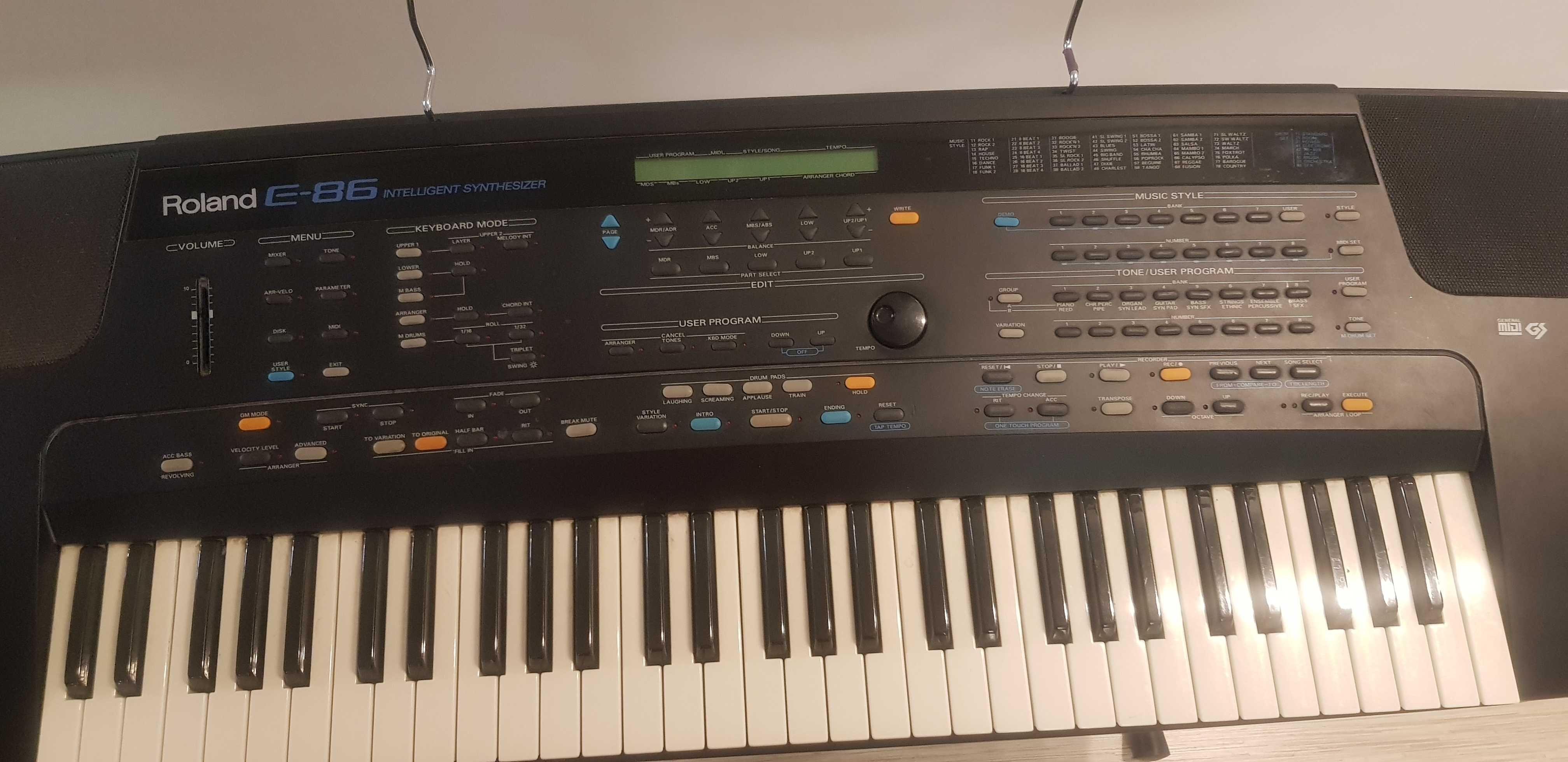 Organy Roland E-86