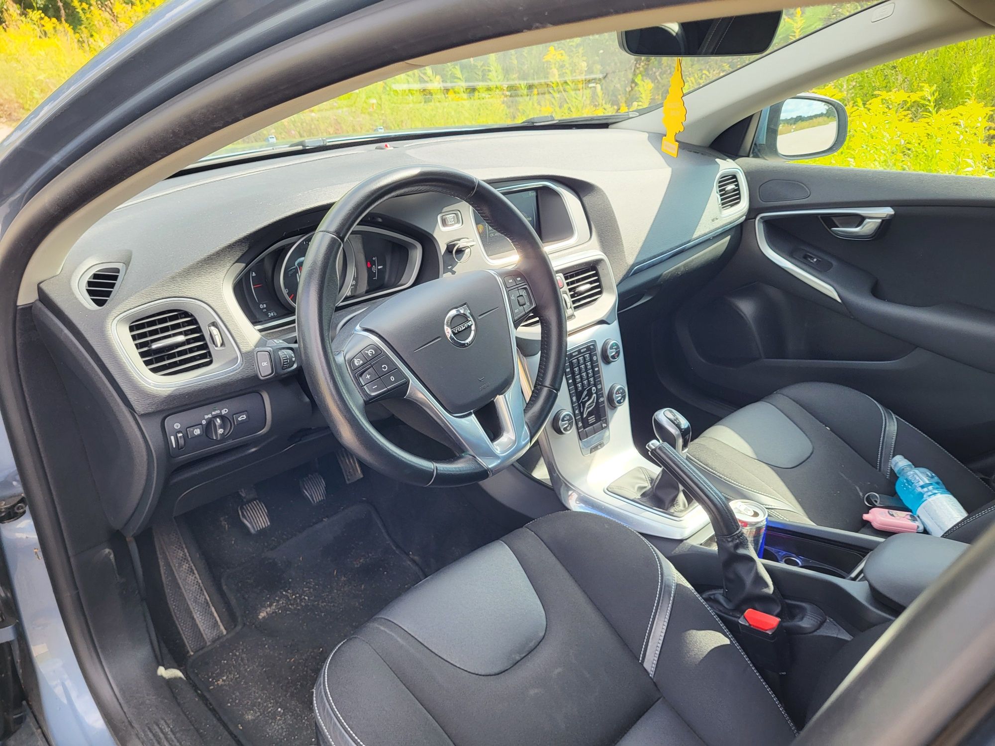 Volvo V40 D2 2.0 lift full LED webasto książka serwisowa nawigacja hak