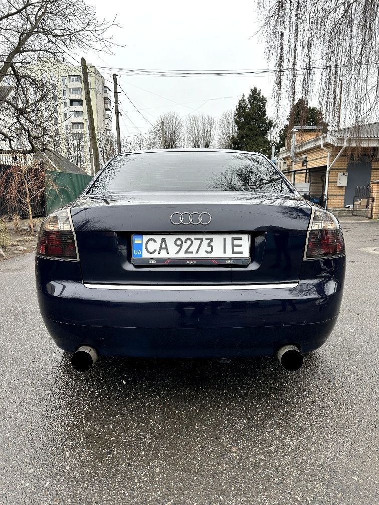 Продаж авто Audi A4 2003 рік