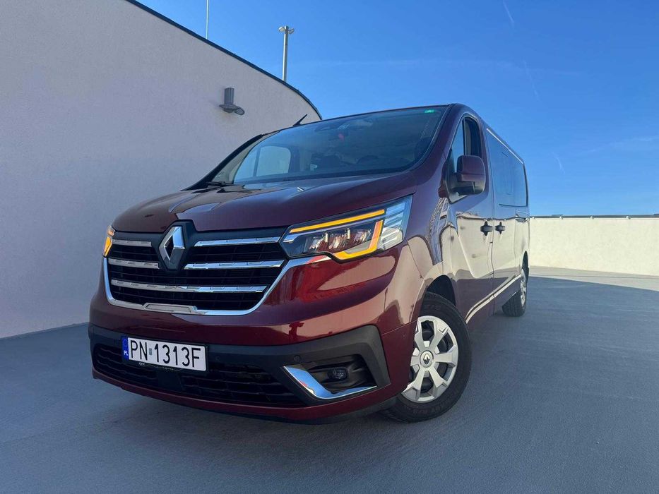 RENAULT TRAFIC BUS 9 osób Wynajem Wypożyczalnia Samochodów CARFAR