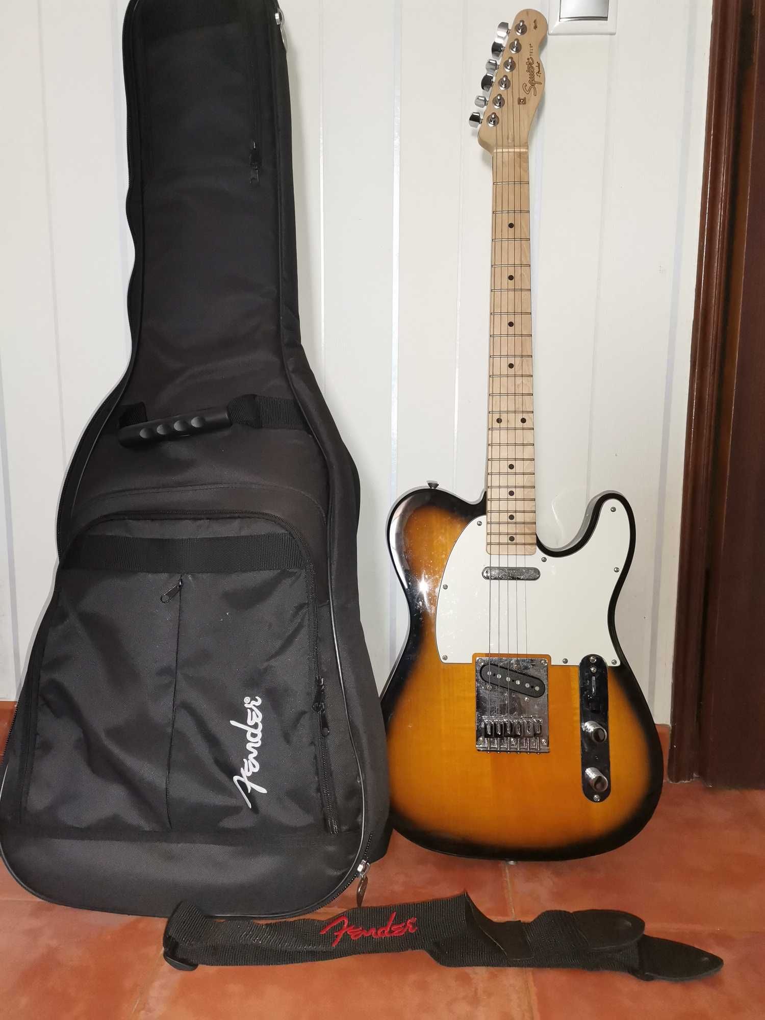 Vendo Guitarra Squier Affinity + saco de transporte Fender .