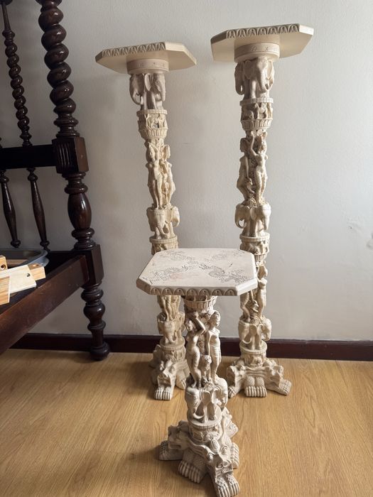Conjunto 3 pedestais ornamentais estilo indiano