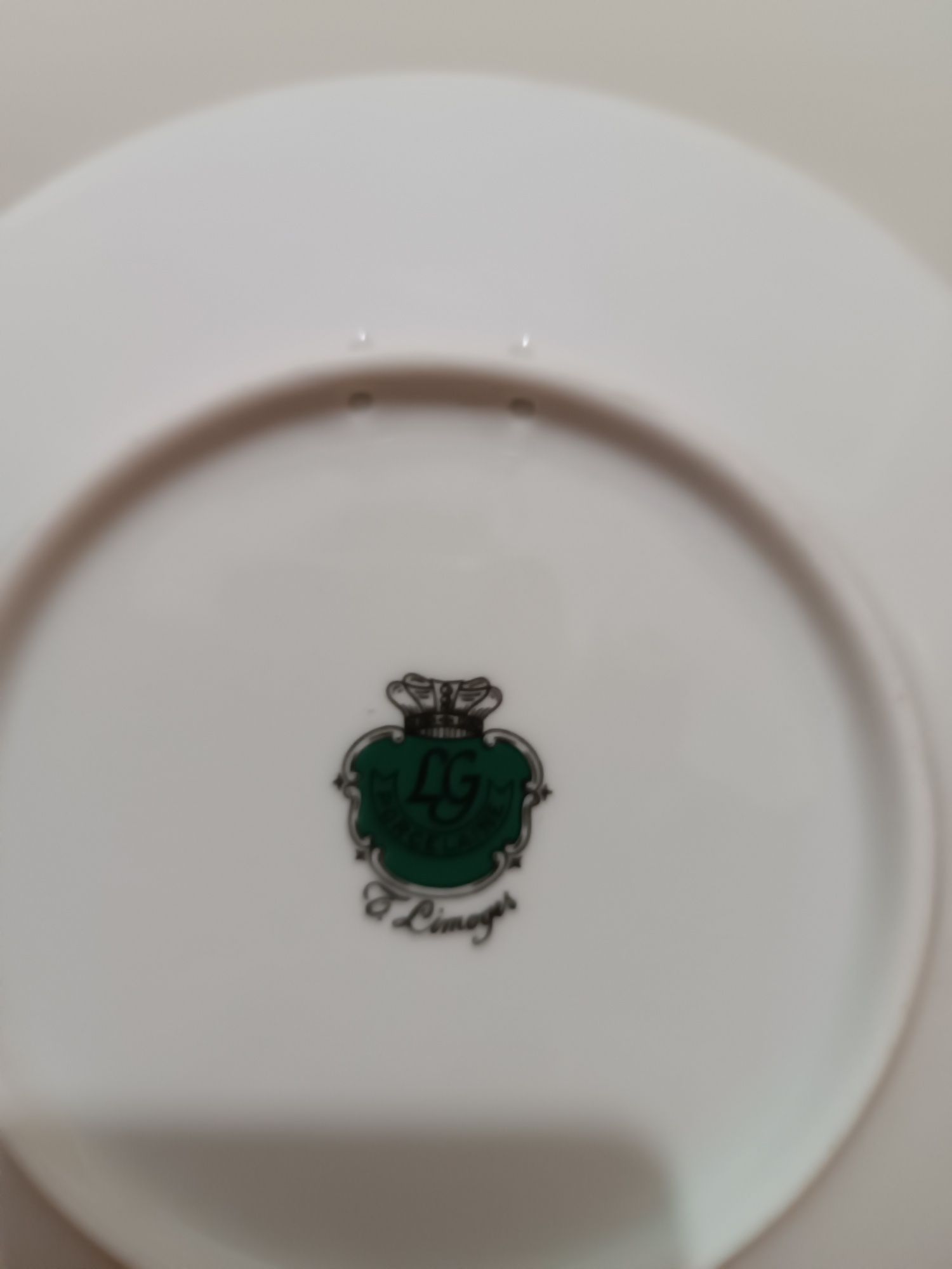 Pratos de porcelana, comemorativo da Expo98 e prato caçadores