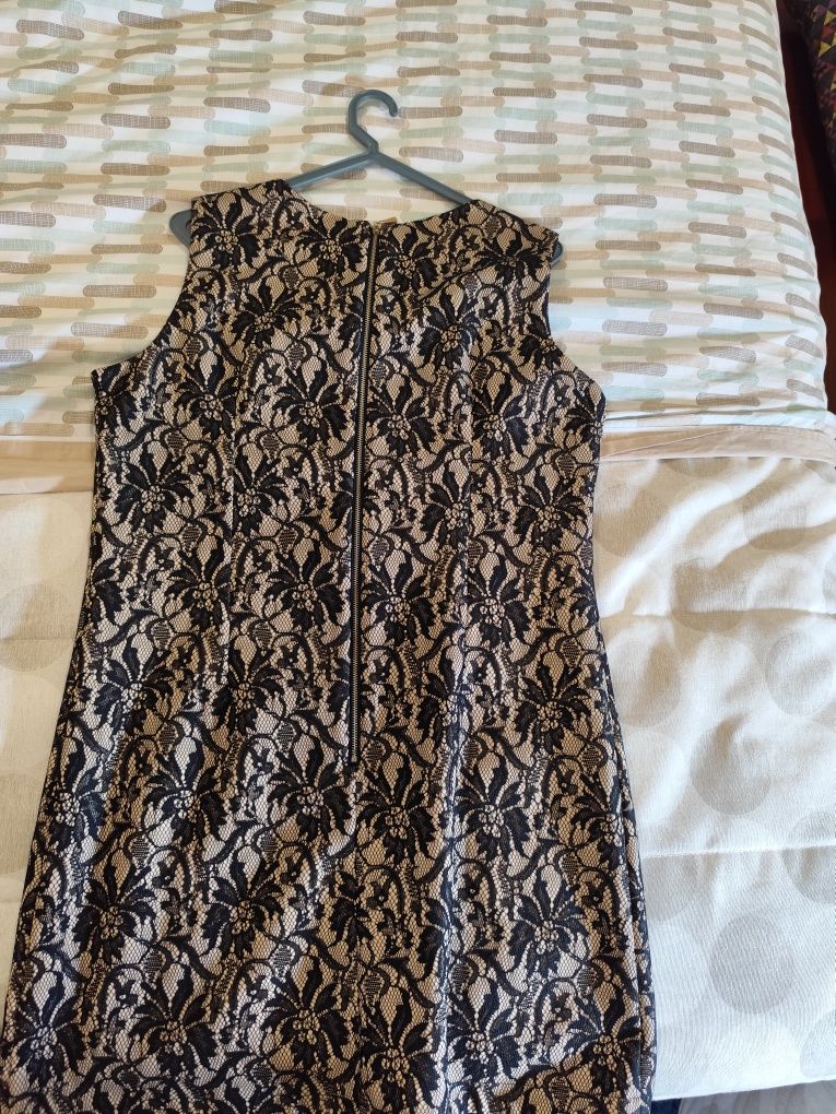 Vestido de renda cerimónia NOVO